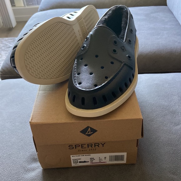 Sperry Lounge Shoes - Picture 2 of 2